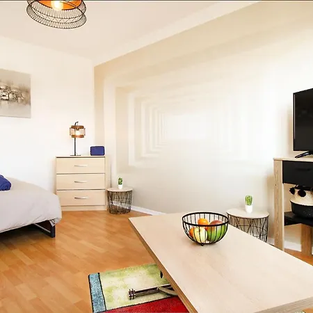 아파트 Homey Infinity New/centre/proche Geneve *