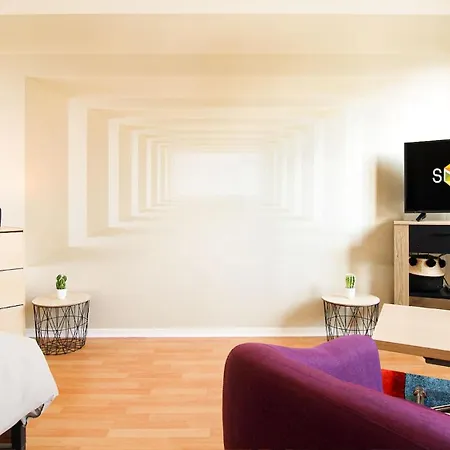 아파트 Homey Infinity New/centre/proche Geneve 안마스